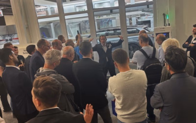 Besuchermagnet Roboterlackieranlage AI-REVOLUTION